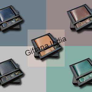 Giftana Vegan Leather Wallet and Keychain Gift Set