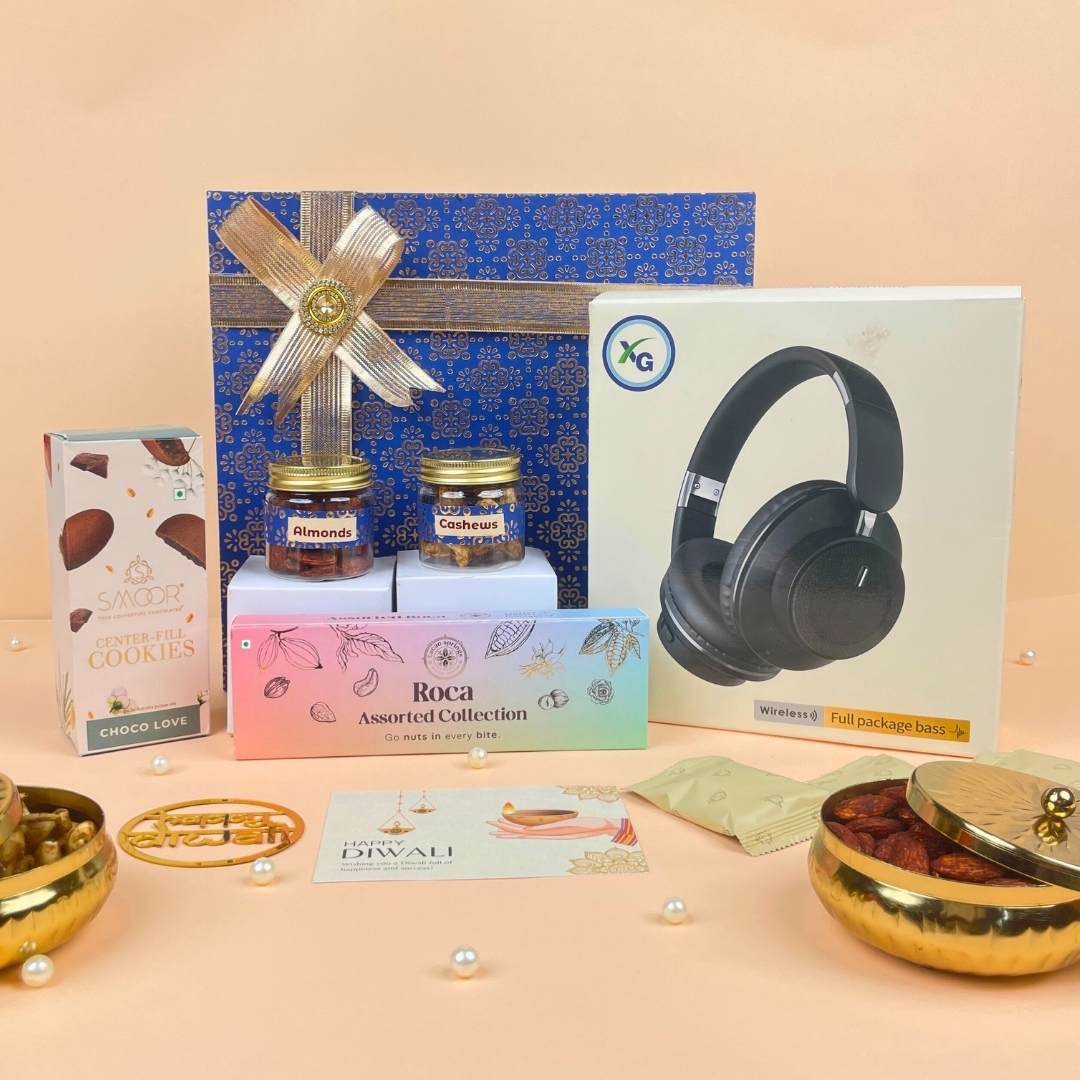 Festive Tech Gift Hampers – Bluetooth Headphones & Chocolates (1) Festive Tech Gift Hampers - Bluetooth Headphones & Chocolates