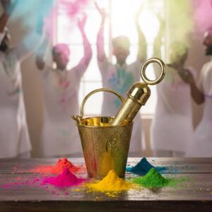 balti pichkari metal holi hamper